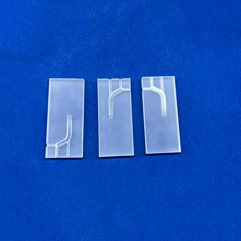 กรณี บริษัท ล่าสุดเกี่ยวกับ Corrosion Resistance Sandblasted Quartz Sheet for High Temperature Insulation-Mia