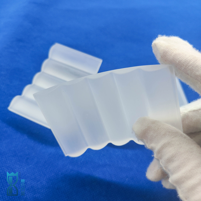 โรงงานผลิตผลงานสูง สับซ้อนซิลิก้า Custom ไม่เป็นปกติ Frosted Quartz Sheet Glass Plate