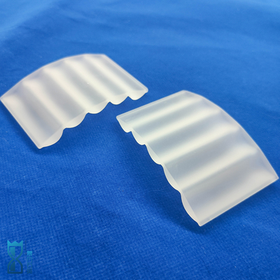โรงงานผลิตผลงานสูง สับซ้อนซิลิก้า Custom ไม่เป็นปกติ Frosted Quartz Sheet Glass Plate