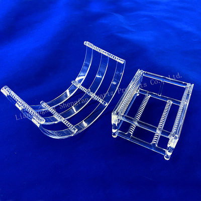 โรงงานธรรมเนียมครึ่งตัวนํา อุณหภูมิสูงทนทานต่อการกัดสลัด Quartz Slotted Rod Quartz Boat