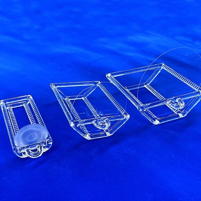 โรงงานธรรมเนียมครึ่งตัวนํา อุณหภูมิสูงทนทานต่อการกัดสลัด Quartz Slotted Rod Quartz Boat