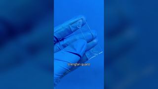 SIO2 ความบริสุทธิ์สูง 99.99% ทนความร้อนสูงถึง 1200°C แผ่นกระจกควอตซ์ผสม